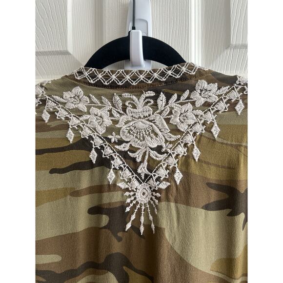 JOHNNY WAS Workshop 100% Silk Ciro Camo Embroidered Flare Sleeve Tunic Blouse - Picture 11 of 15